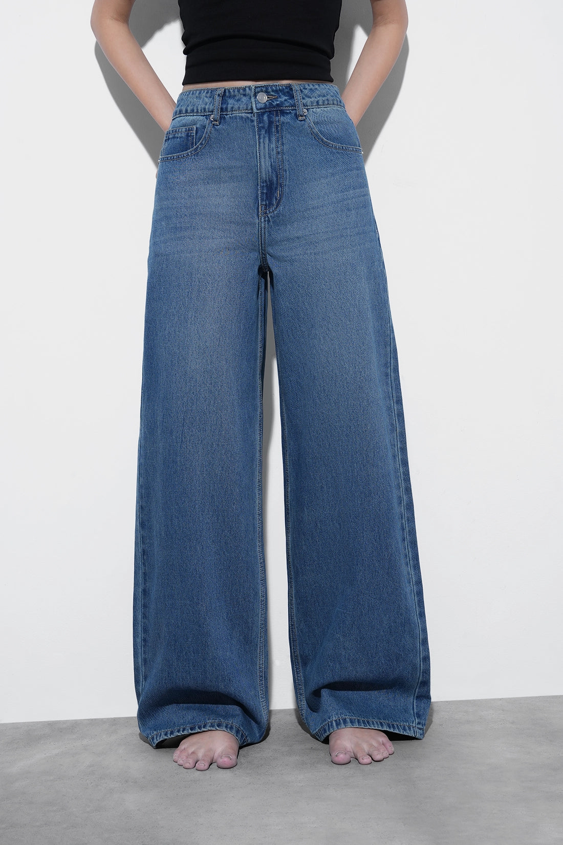 BLR6 Wide Leg High-Rise Jeans