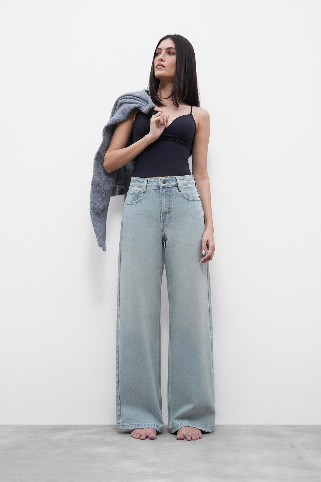 BLR5 High-Rise Straight Jeans