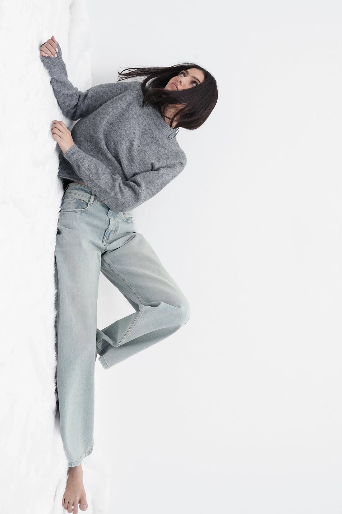 BLR5 High-Rise Straight Jeans