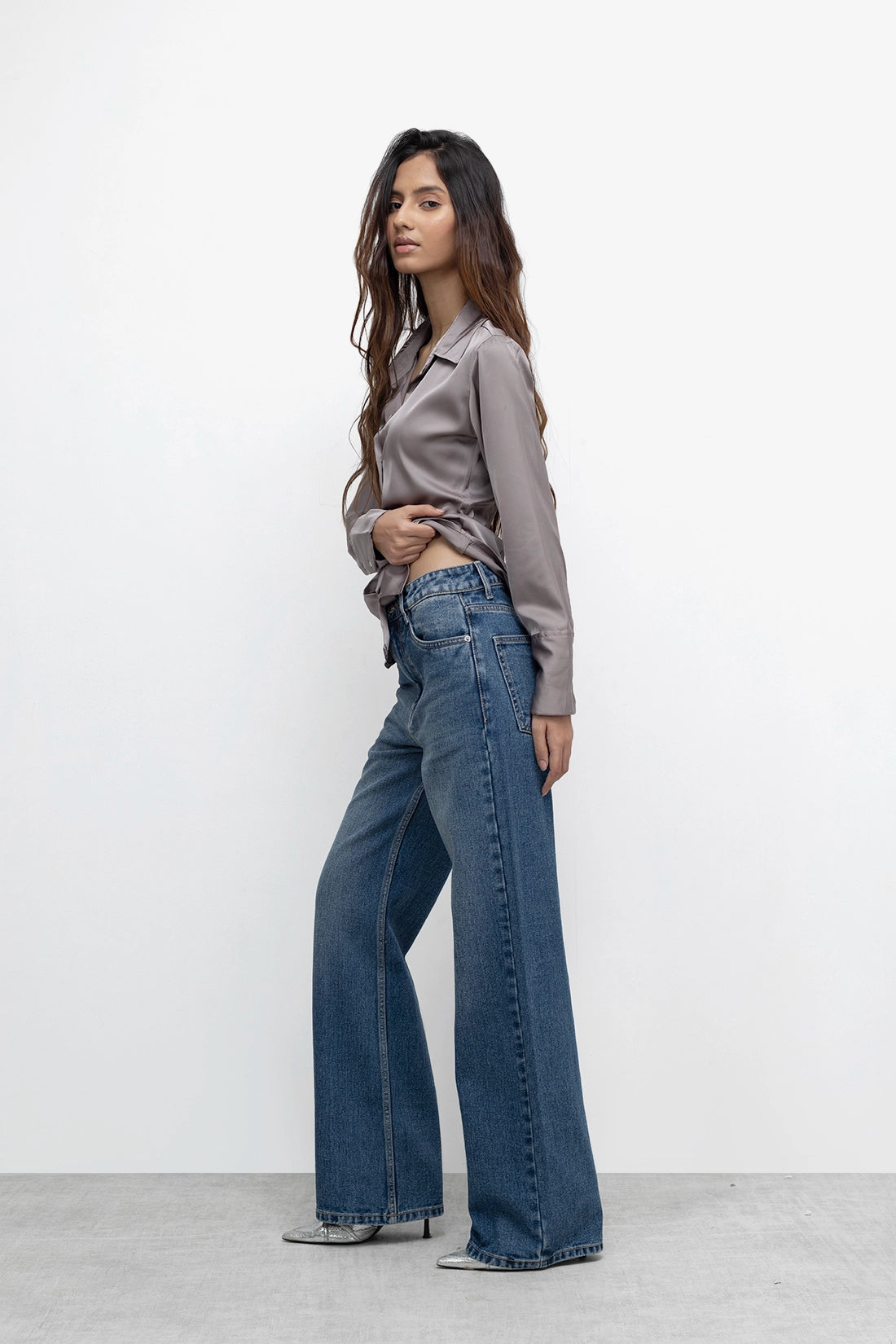 B08 Straight Leg Jeans
