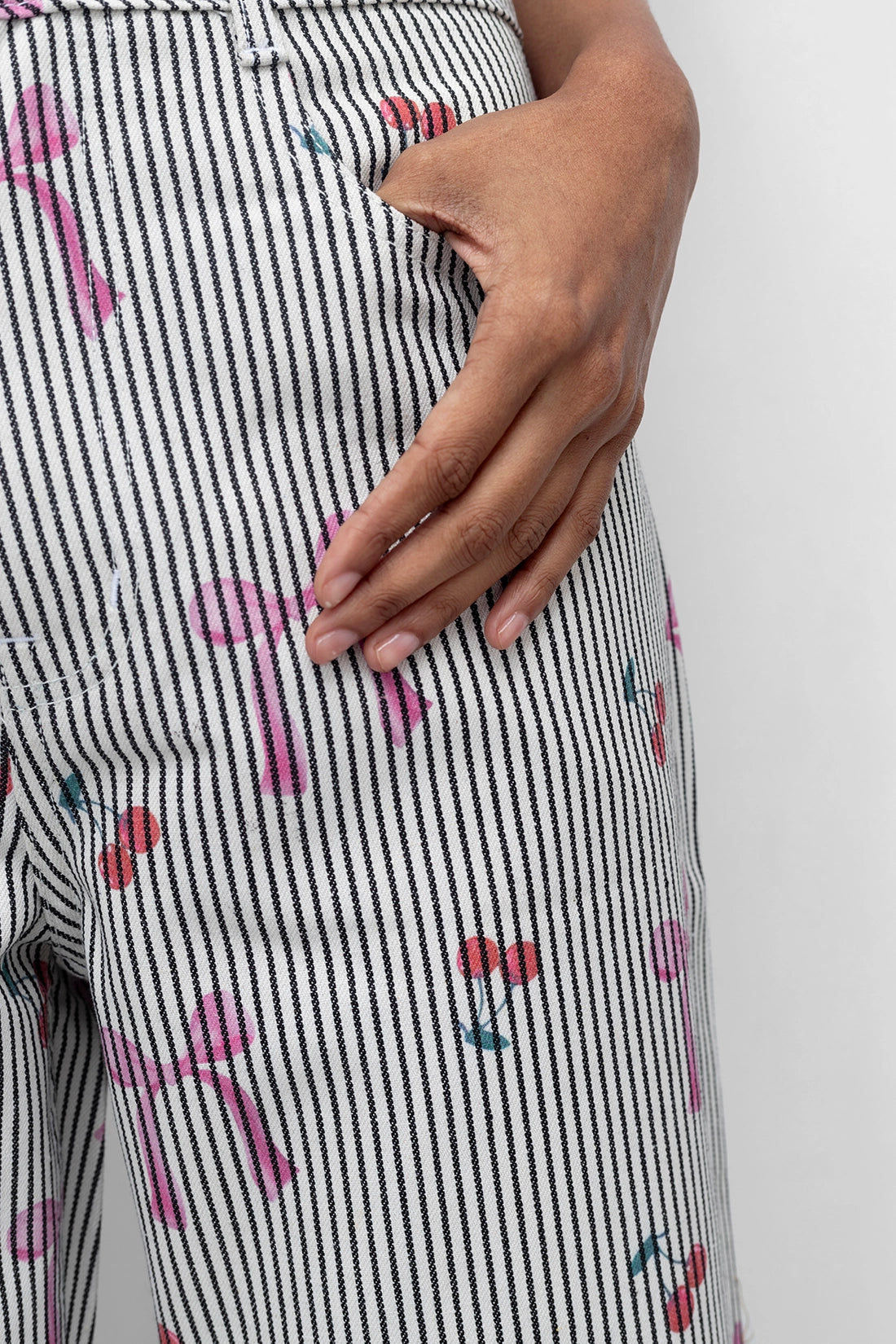 Bow Print Straight Fit Pants