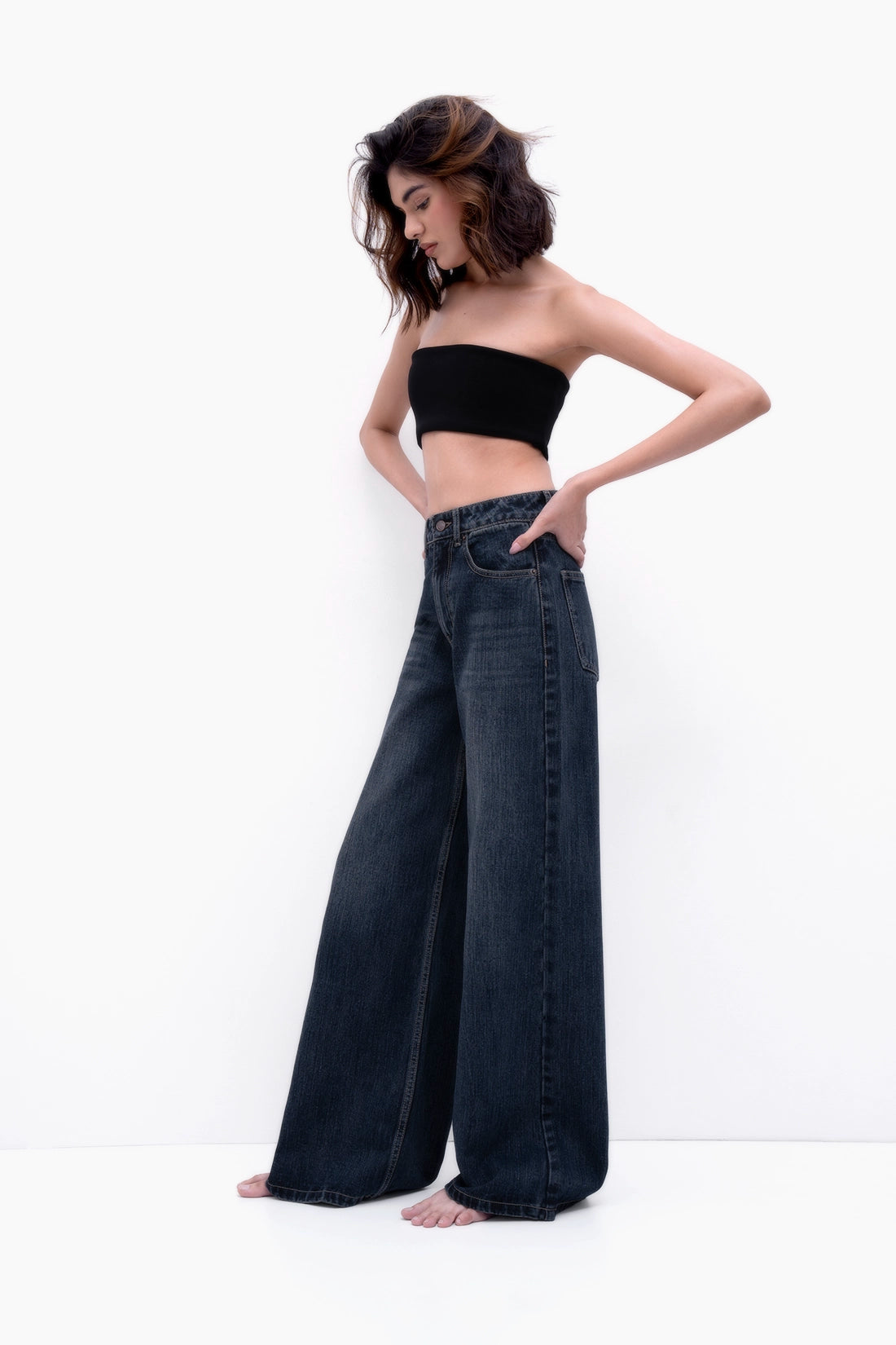 Slubbed Effect Straight Fit Jeans