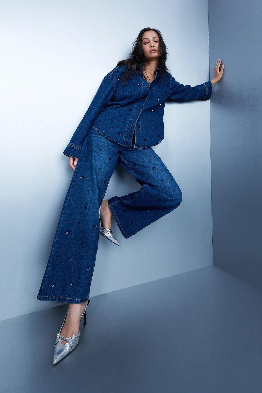 Sequin-Embroidered Crop Leg Jeans