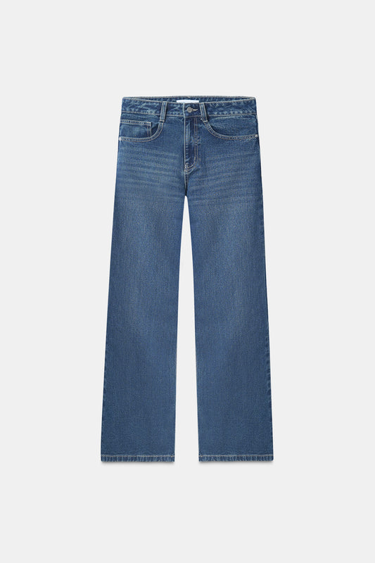 B010 Straight Leg Jeans