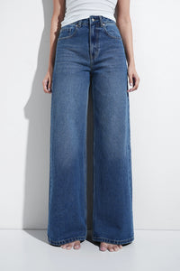 B019 Straight Leg Jeans