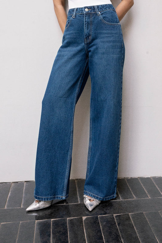 B020 Straight Leg Jeans