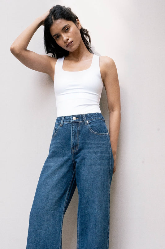 B020 Straight Leg Jeans