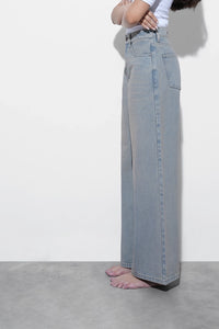 BLR1 High-Rise Straight Jeans