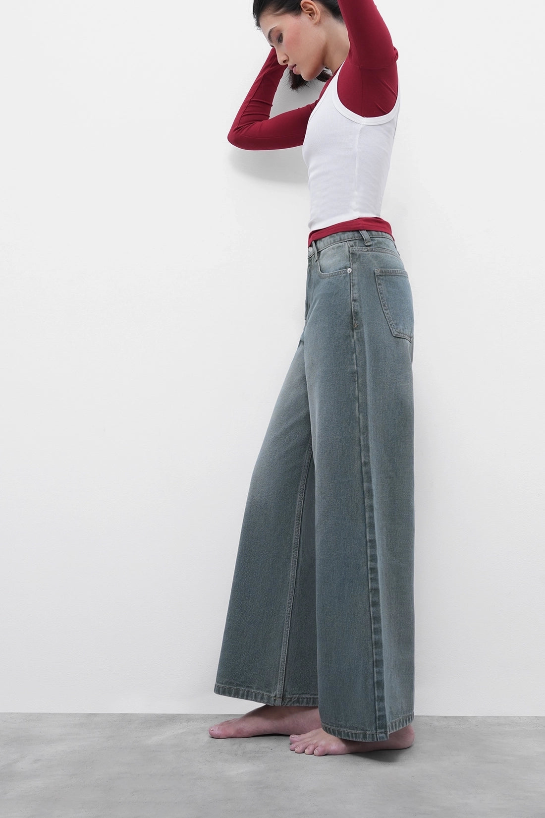 BLR3 High-Rise Straight Jeans