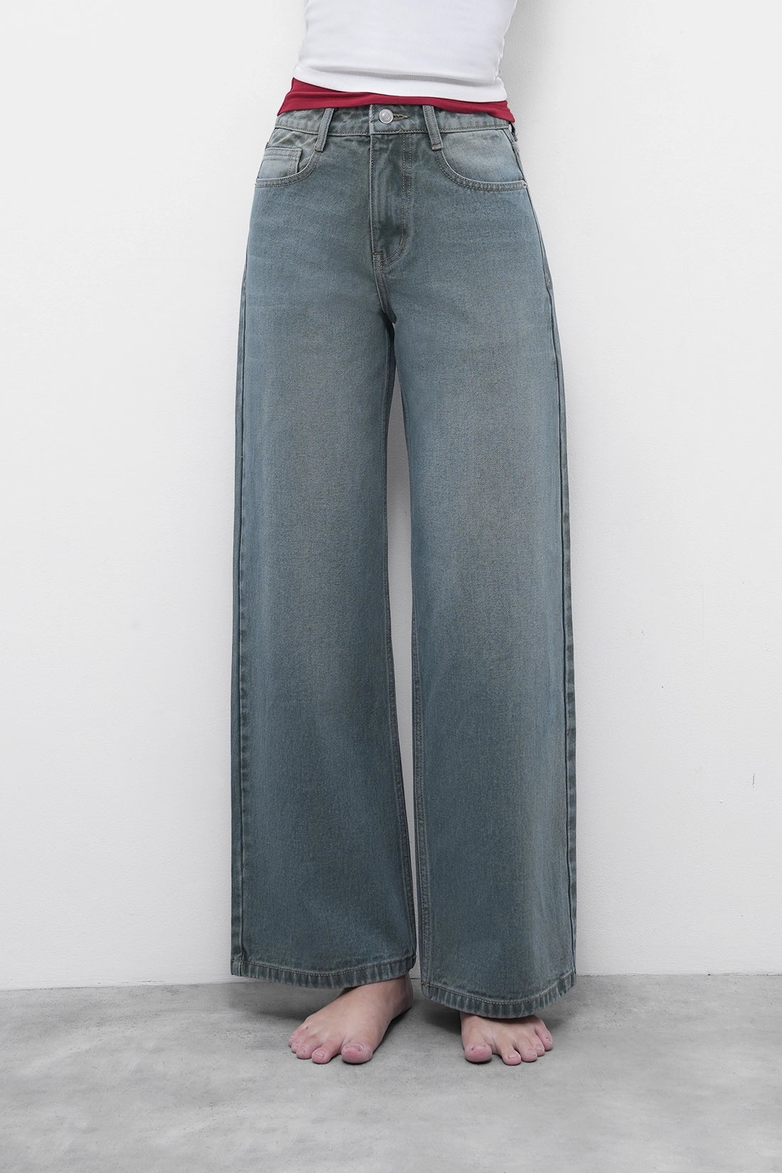 BLR3 High-Rise Straight Jeans
