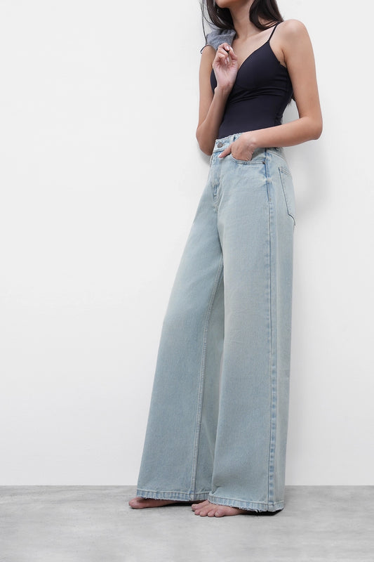 BLR5 High-Rise Straight Jeans