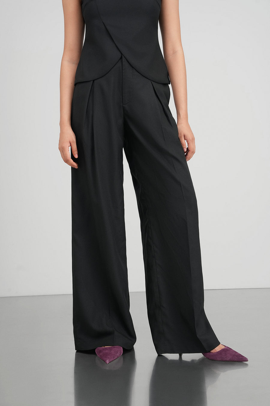 Black Pleated Wide-Leg Trousers