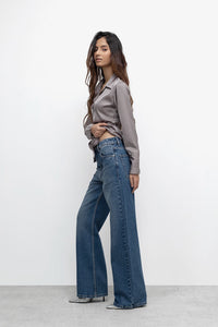 B08 Straight Leg Jeans