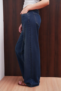 B010 Straight Leg Jeans