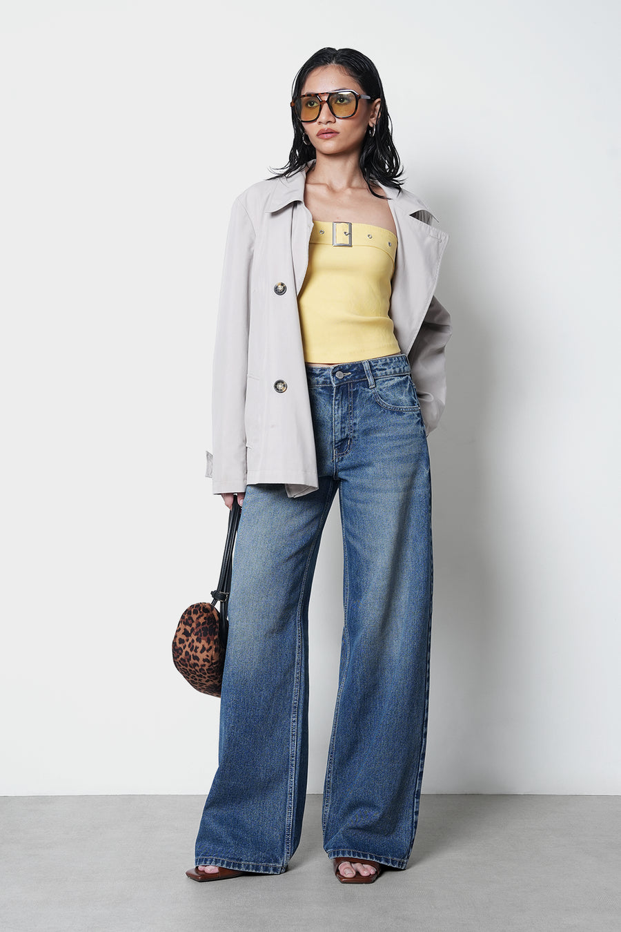 Mid-Rise Straight Leg Jeans I