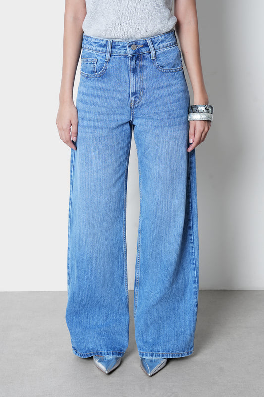 Mid-Wash Slubbed Straight Jeans