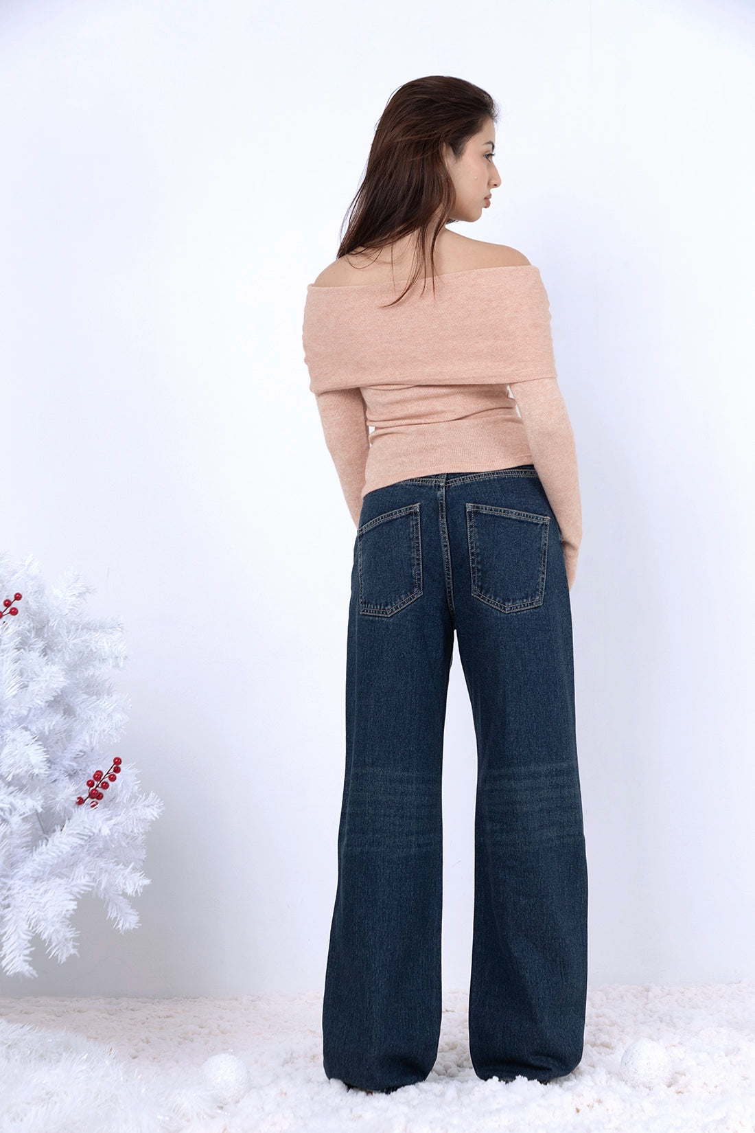 B010 Straight Leg Jeans