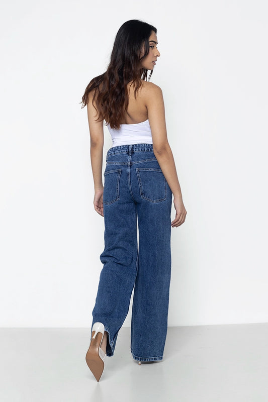 B011 Straight Leg Jeans