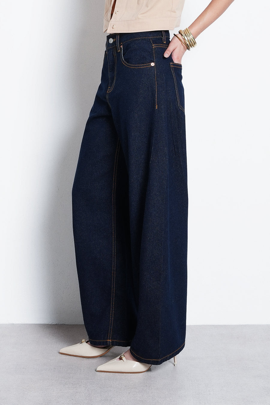 Raw Wash Barrel Fit Jeans