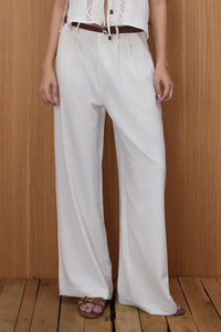 Relaxed Fit Pleated Trouser - White