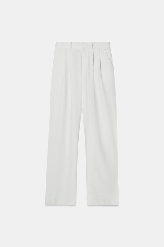Relaxed Fit Pleated Trouser - White
