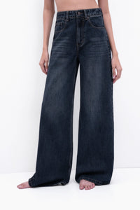 Slubbed Effect Straight Fit Jeans
