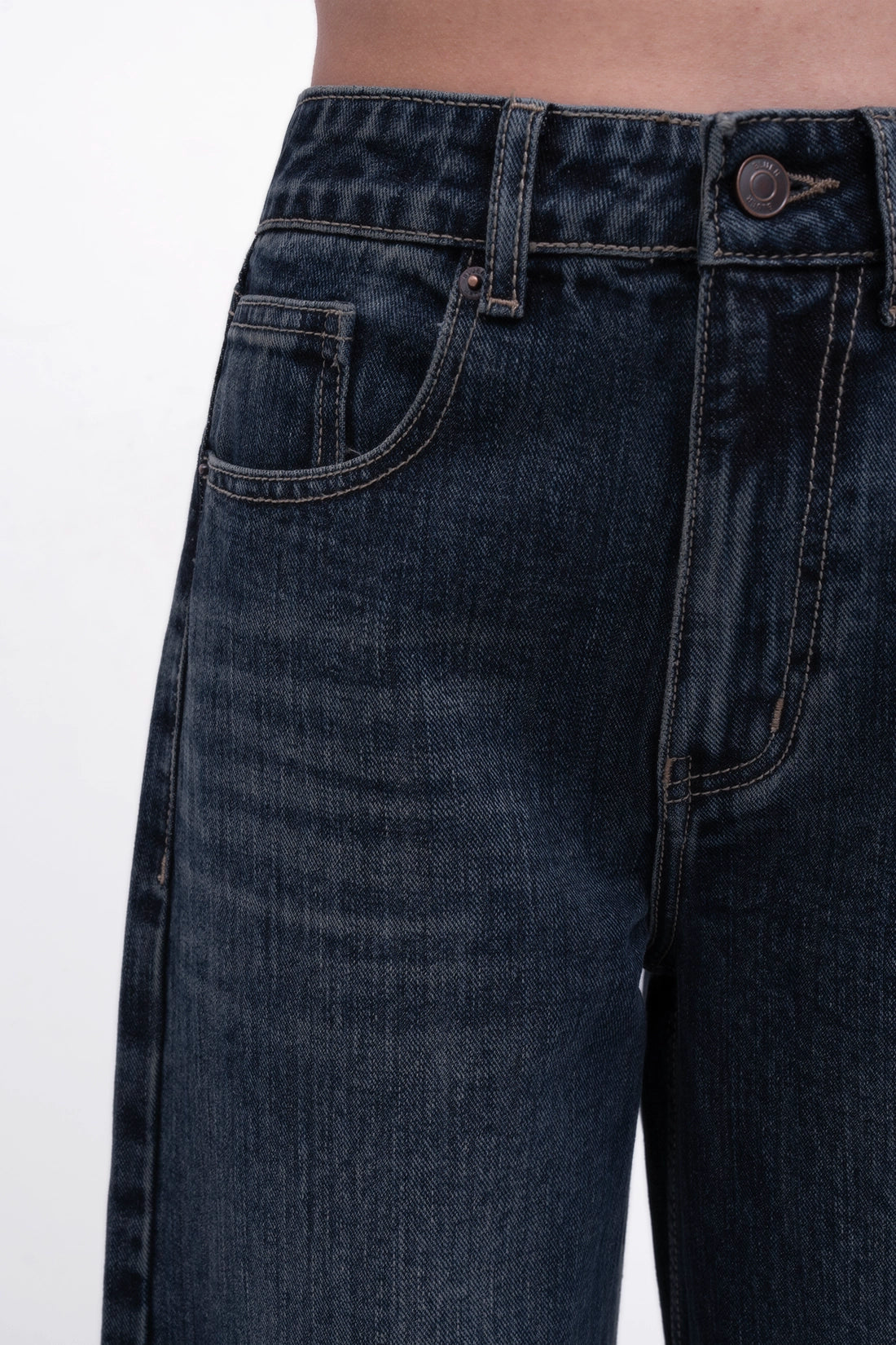 Slubbed Effect Straight Fit Jeans