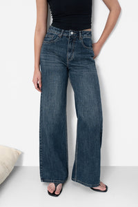 Slubbed Effect Straight Fit Jeans