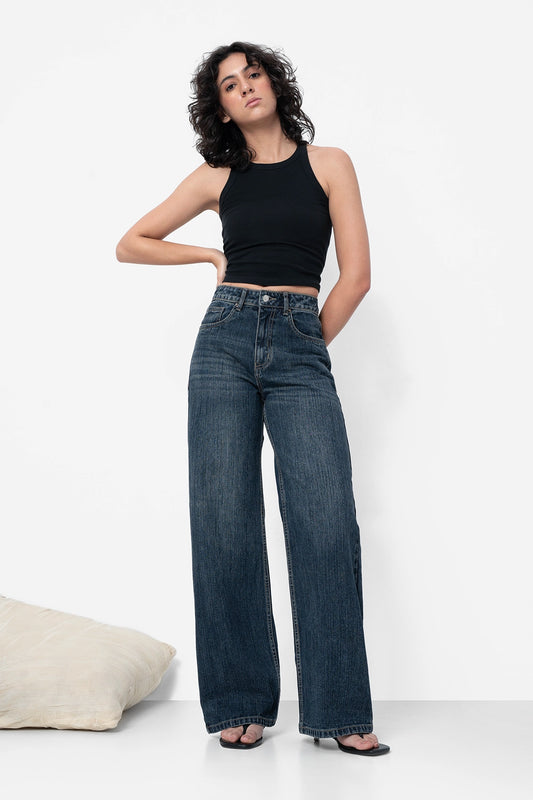 Slubbed Effect Straight Fit Jeans