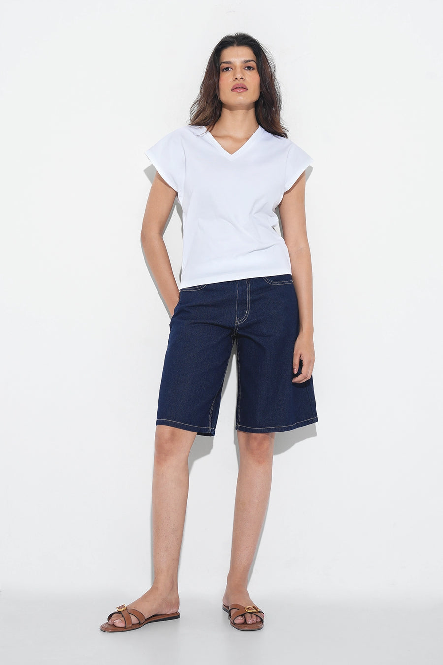 White Basic V-Neck T-Shirt
