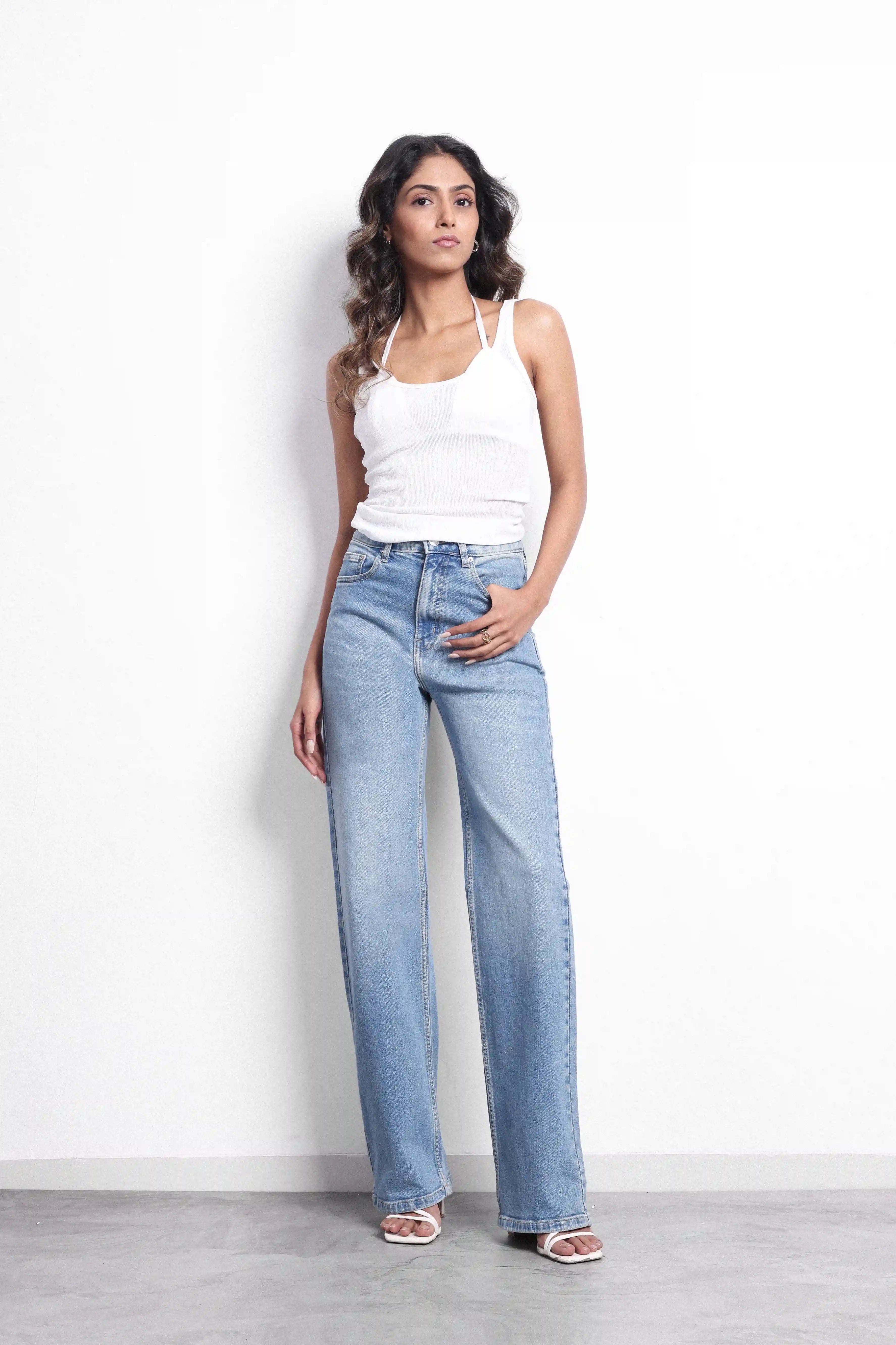 B01 Straight Leg Jeans