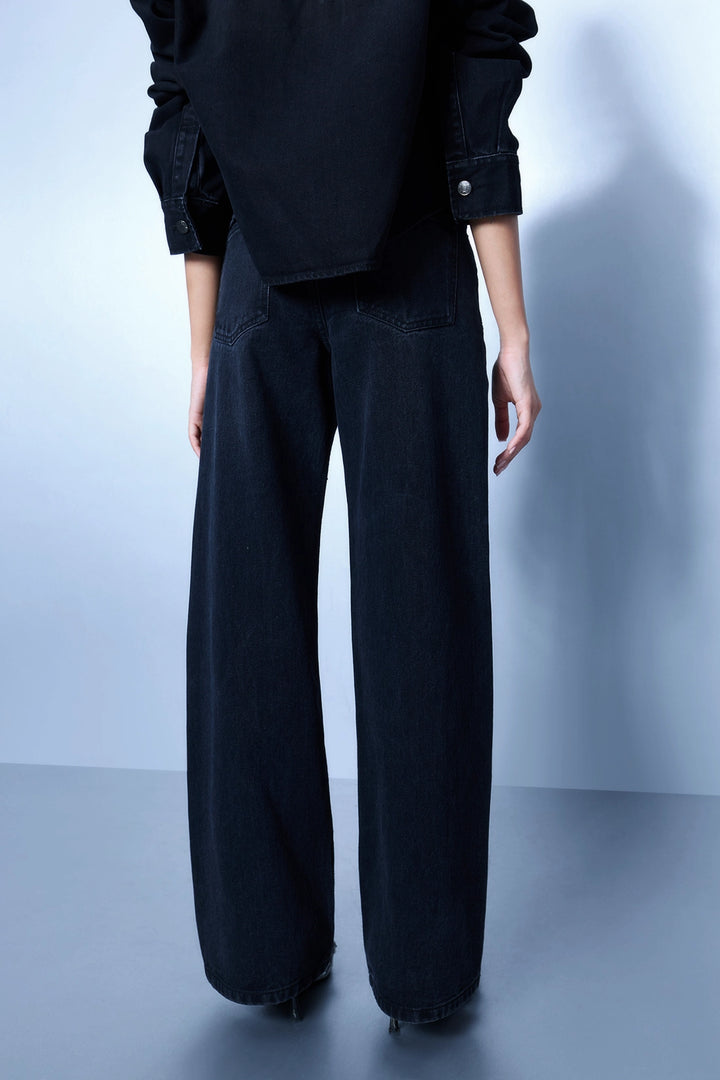 Hand Embroidered Floral Straight Jeans - Black